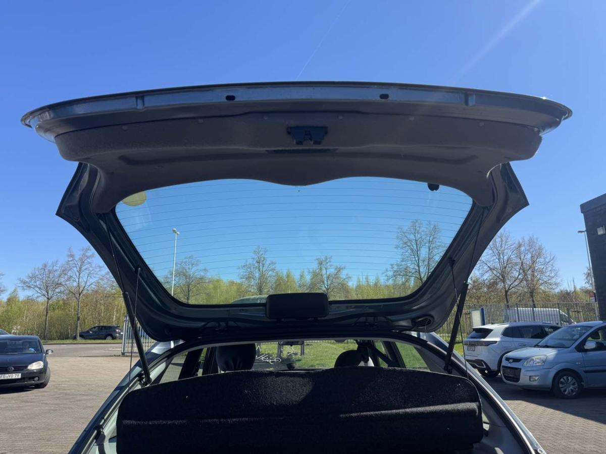 Citroen Xsara Picasso original Heckklappe mit Heckscheibe EZW Eisengrau Bj.2007